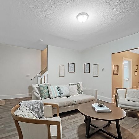 Willa Chic 2Br Duplex Free Parking Near Hospitals Des Moines Zewnętrze zdjęcie